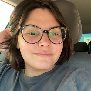 Meet your Posher, Angelica